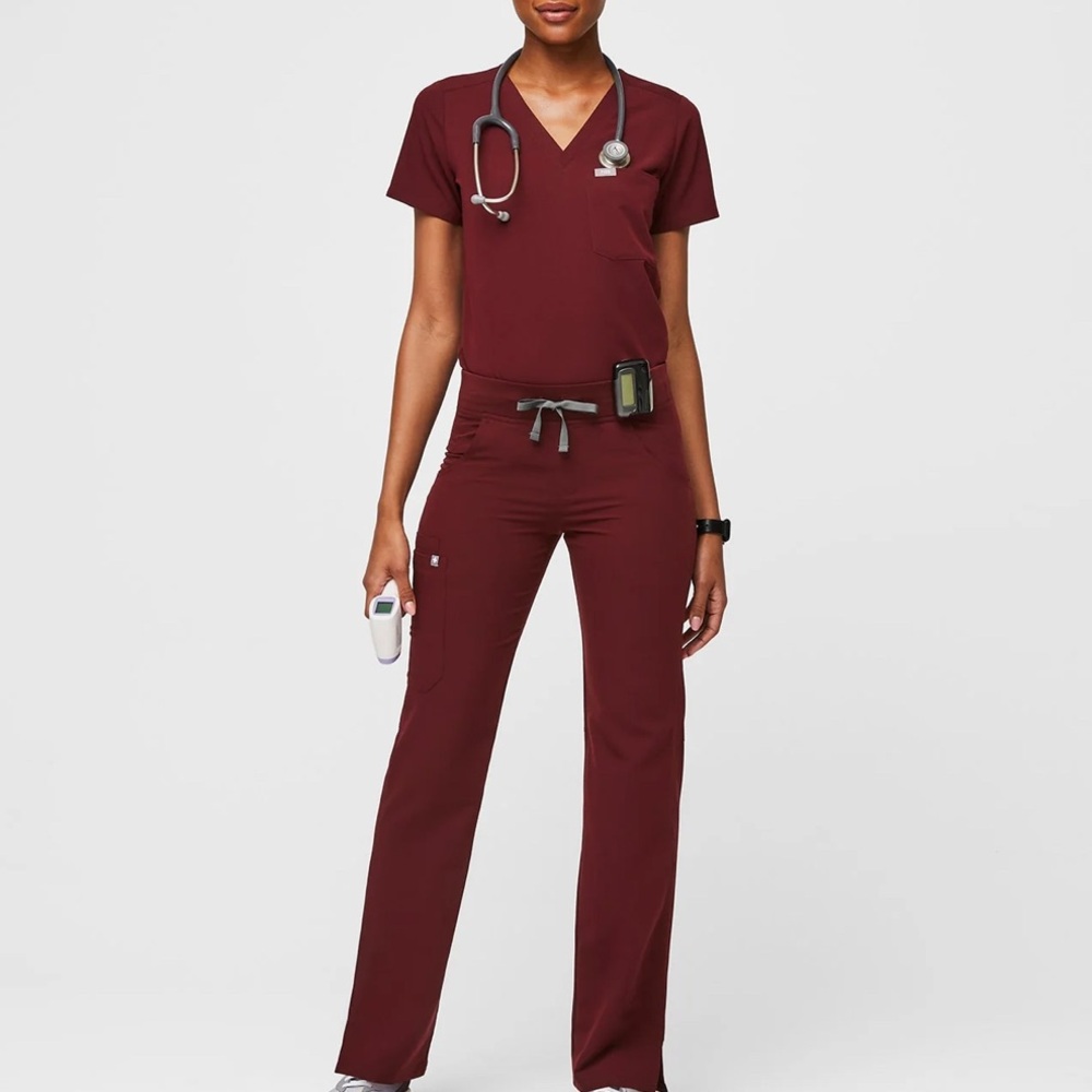Figs Burgundy Scrub Set